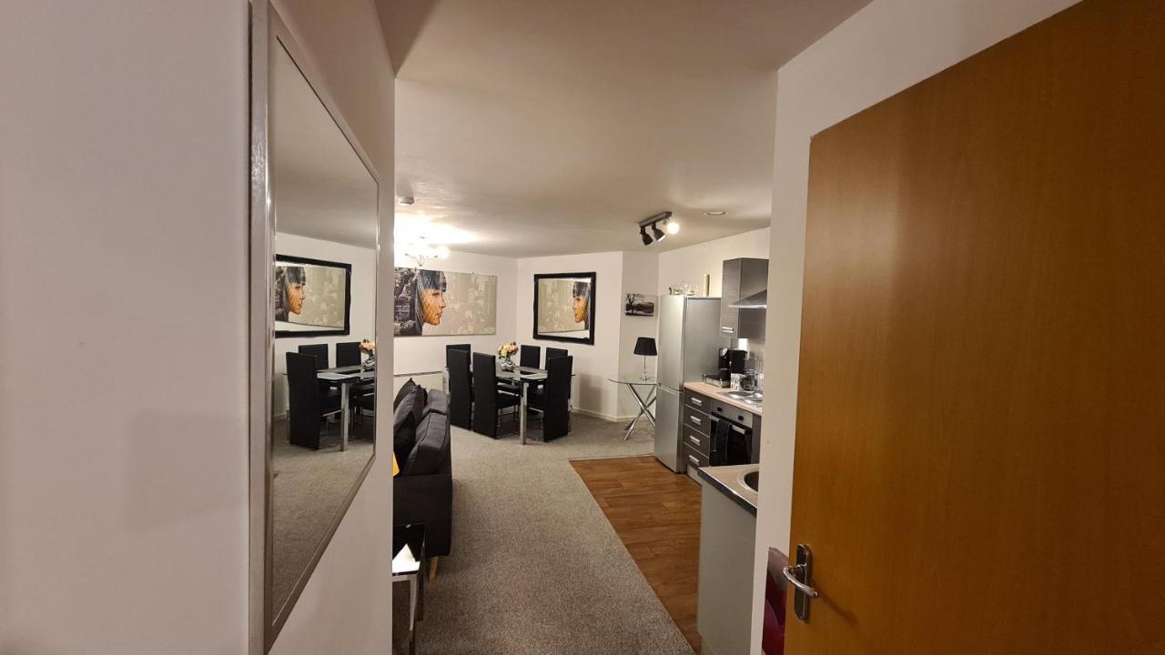 Luxury 2 Bed Apt With Free Wi-Fi & Parking Manchester Exterior photo